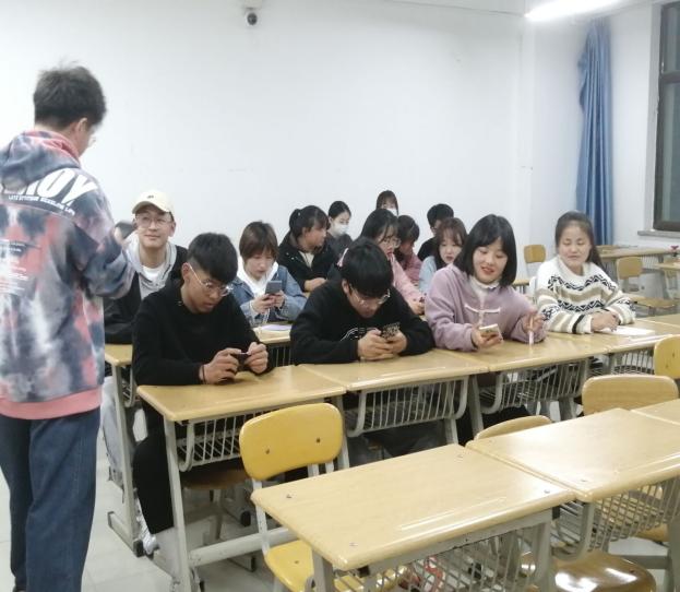 best365网页版登录组织开展“学党史，悟初心”主题团日活动